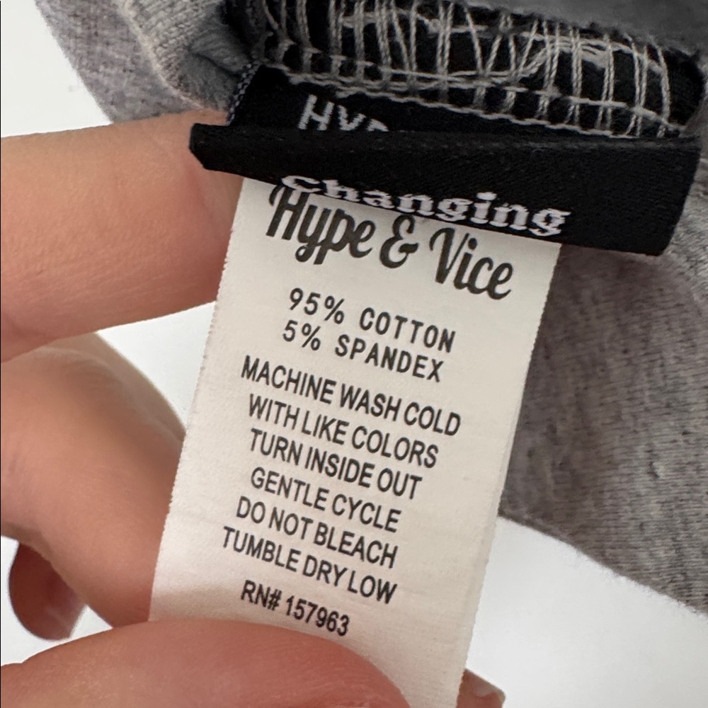 Hype & Vice Indiana University Hoosiers Gray Bandana Top - Size M - Picture 5 of 5